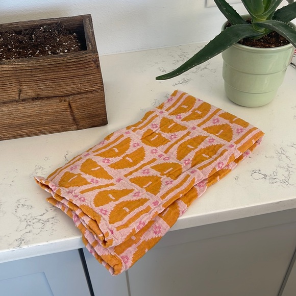 Anthropologie Other - Anthropologie kitchen towel